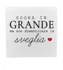 Dedica in legno verniciato Segni Particolari 2